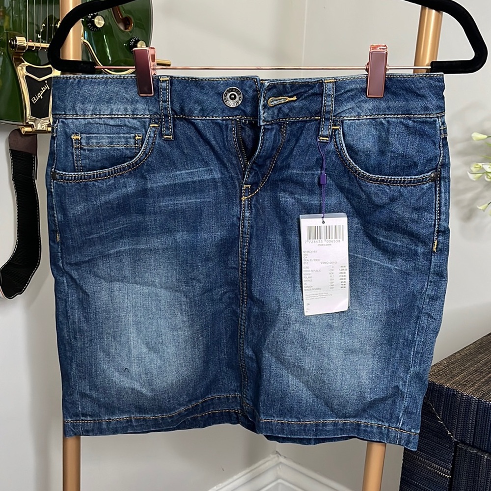 Cute Mini Skirt - Sz 26